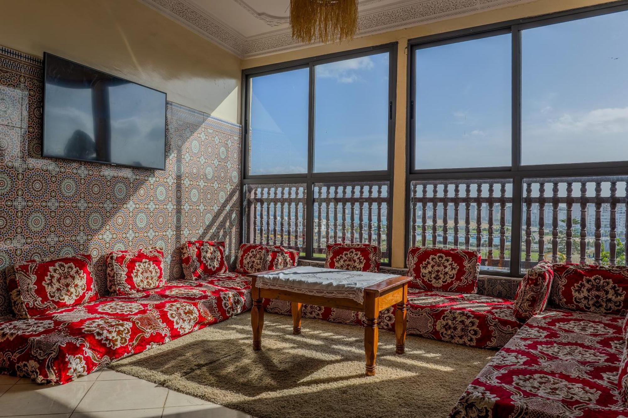 Yakout Hostel 丹吉尔 外观 照片
