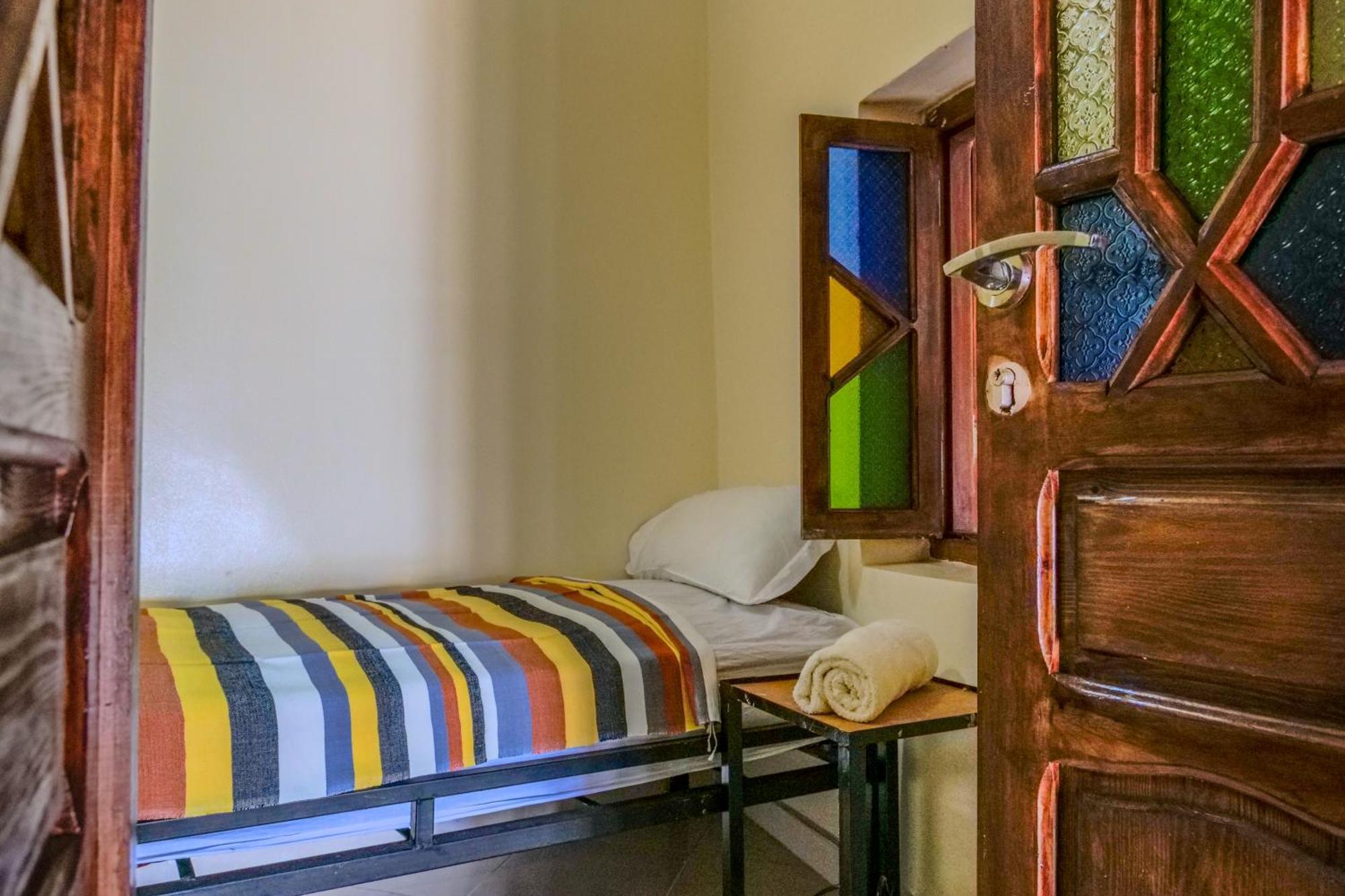 Yakout Hostel 丹吉尔 外观 照片